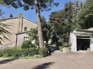 RECANATI CENTRO - TERRACIELO UNIFAMILIARE CON TERR