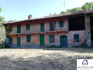 Rustico casale da ristrutturare, in vendita in Strada Provinciale Di Cinzano, Casalborgone