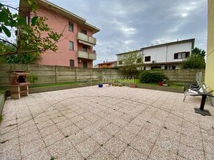 SPLENDIDO TRILOCALE CON GIARDINO PRIVATO DI 250MQ