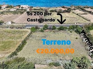 Terreno pianeggiante 300 mt. dal mare