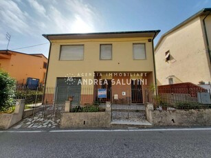 Appartamento in Vendita a Pontedera Via Tosco Romagnola Est,