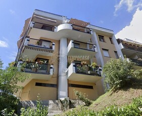 Vendita Appartamento Via Villa Grande, 3, Rapallo