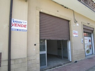 Vendita Locale commerciale, in zona CORIGLIANO CENTRO SCALO, CORIGLIANO-ROSSANO