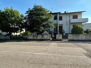 VILLA A SCHIERA A ALFONSINE