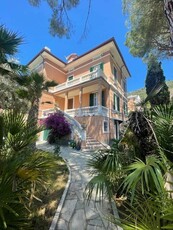 Villa di 425 mq in vendita Via Aurelia, Bogliasco, Genova, Liguria