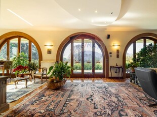 Villa in vendita a Besana In Brianza