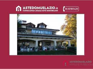 Villa in Vendita a Campagnano di Roma Strada delle Cese