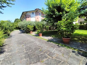 Villa in Vendita a Capannori Via Sottomonte Ang.Chiesa,