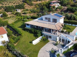 Villa in vendita a Furnari