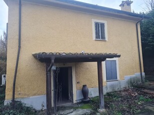 Villa in vendita a Poggio Catino