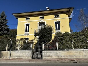 Villa in vendita a Varallo