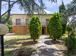 Villa in Vendita a Vinci Sovigliana-Spicchio, 50059