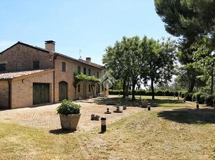 VILLA SINGOLA A PESARO