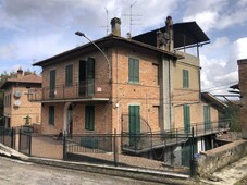 Appartamento abitabile in zona Porto a Castiglione del Lago