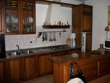 Casa semi indipendente in ottime condizioni in zona Focette a Pietrasanta