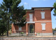 Casa singola abitabile in zona Sanfatucchio a Castiglione del Lago