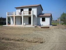 Casa singola in nuova costruzione in zona Dogana a Luni