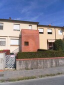 Villa a schiera abitabile in zona Lunata a Capannori
