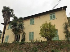 Villa abitabile in zona Prati a Vezzano Ligure