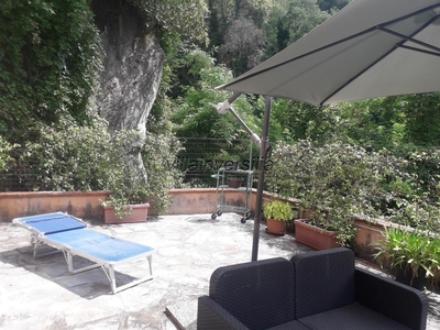 Casa indipendente con giardino a Pietrasanta