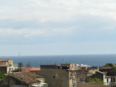 Quadrilocale in ottime condizioni in zona Via p. Nicola - Picanello a Catania