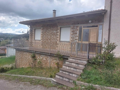 Casa semi indipendente in vendita a Nocera Umbra Perugia