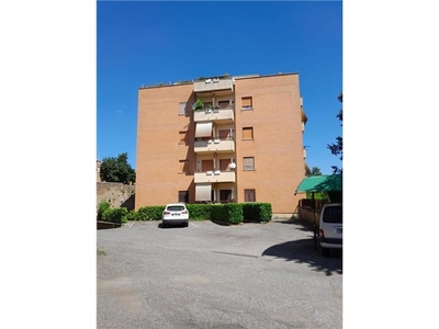 Appartamento in Via Morelli, 23, Civita Castellana (VT)