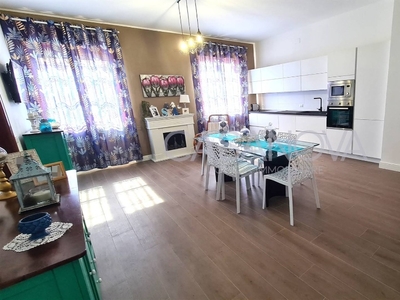 Quadrilocale in Via rovereto 16, Giulianova, 2 bagni, 90 m² in vendita