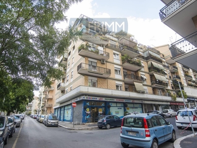 Quadrilocale in VIA SEVERO CARMIGNANO, Roma, 2 bagni, 145 m², 1° piano