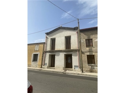 Casa Indipendente in Via Neapolis, 55, Terralba (OR)