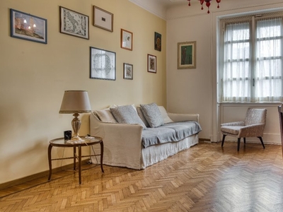 Appartamento con 2 camere da letto in affitto a Precotto, Milano