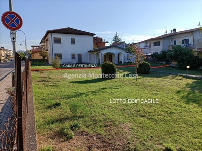 Casa indipendente in vendita a Montecalvo In Foglia