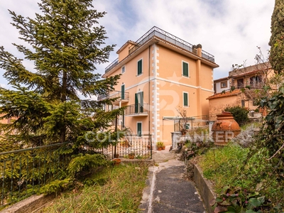 Casa in vendita in Montorio Romano, Italia