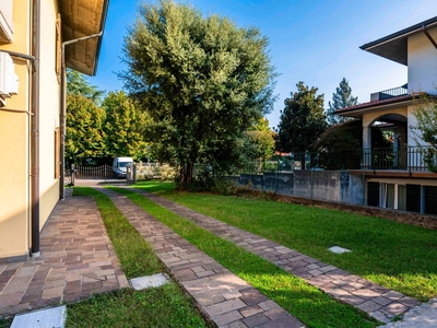 Casa in vendita in Treviolo, Italia