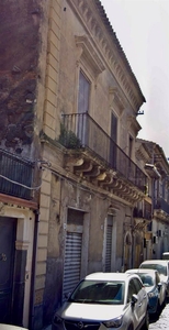Palazzo in vendita a Misterbianco Catania