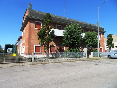 ufficio in vendita a Modena