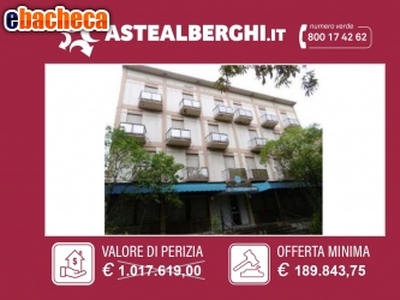 Albergo in Vendita a..