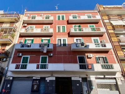 Appartamento in Vendita in Via Davide Lopez 21 a Bari