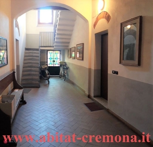 Appartamento in Vendita in Via del Giordano 32 a Cremona