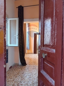 Appartamento in Vicoletto II Pergola, Napoli, 5 locali, 1 bagno