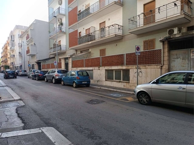 Box - Garage - Posto Auto in Vendita a Bitonto Stazione Centrale