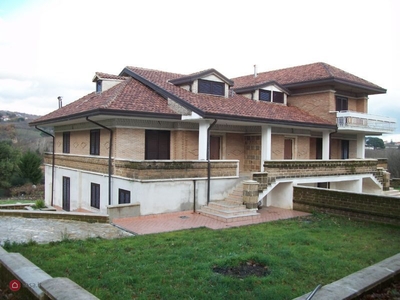 Casa Bi/Trifamiliare in Vendita in Contrada sant'eustachio pennini a Avellino