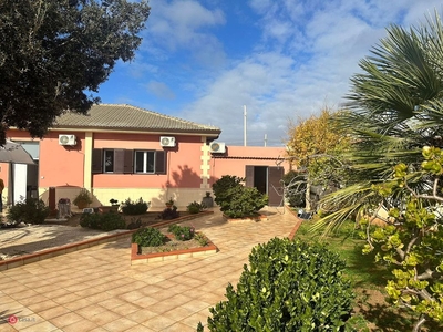Casa Bi/Trifamiliare in Vendita in SP25 149 a Ragusa