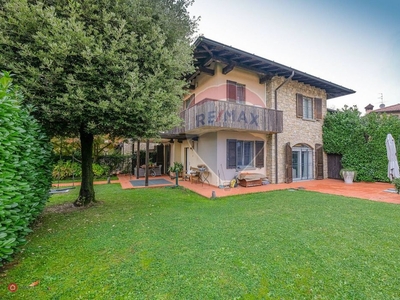 Casa Bi/Trifamiliare in Vendita in Via Longuelo 256 a Bergamo