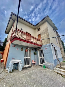 Casa Indipendente a Cesinali in Cesinali Via Provinciale 75