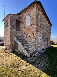 Casa indipendente in Contilino, Monte San Pietrangeli, 13 locali