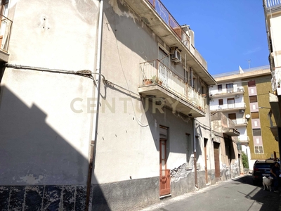 Casa indipendente in Vendita a Catania Via Vacca