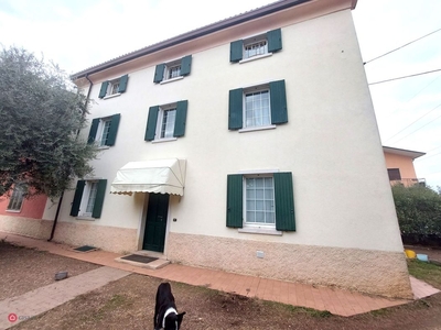 Casa indipendente in Vendita in Quaiara 95 a Sant'Ambrogio di Valpolicella