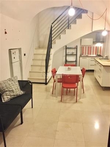 Casa indipendente - Singola a Centro, Bari
