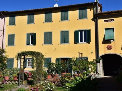Casa indipendente, via di Sant'Alessio,, zona Sant'Alessio, Carignano, Pieve Santo Stefano, Lucca